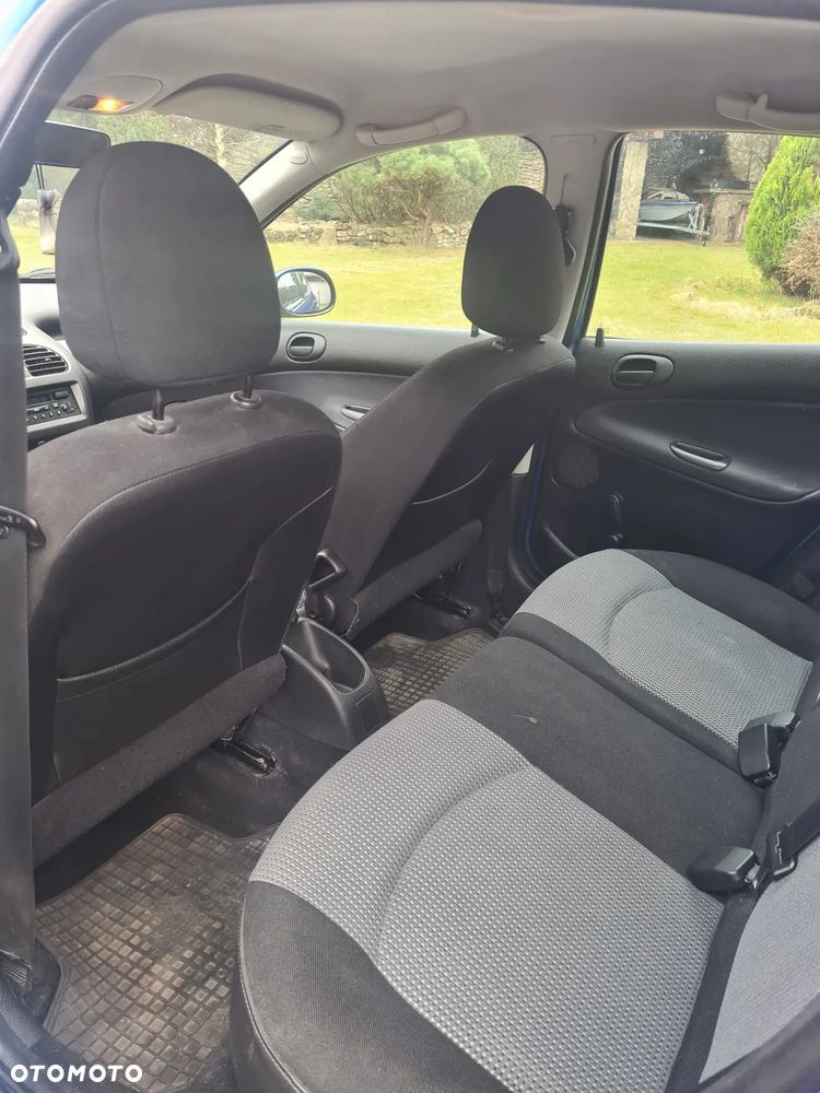 Peugeot 206 - 14