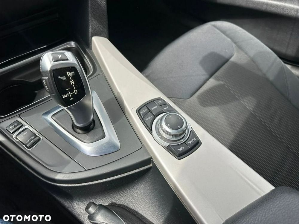 BMW Seria 3 - 16