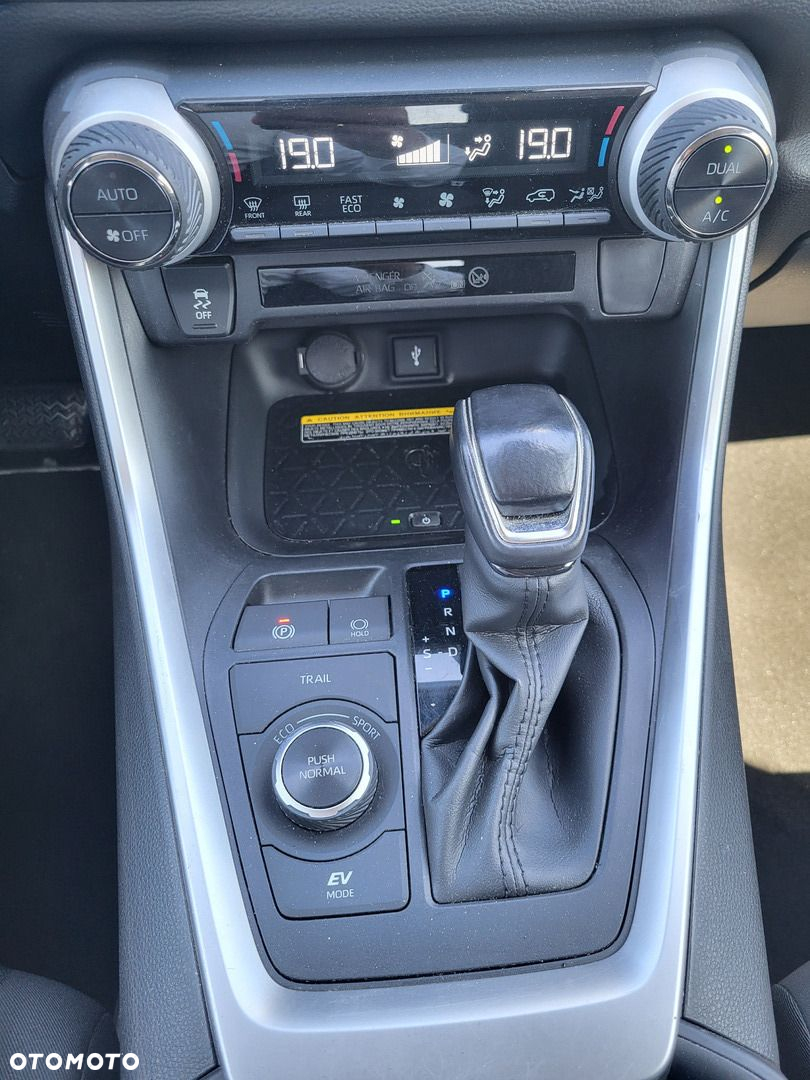 Toyota RAV4 - 17