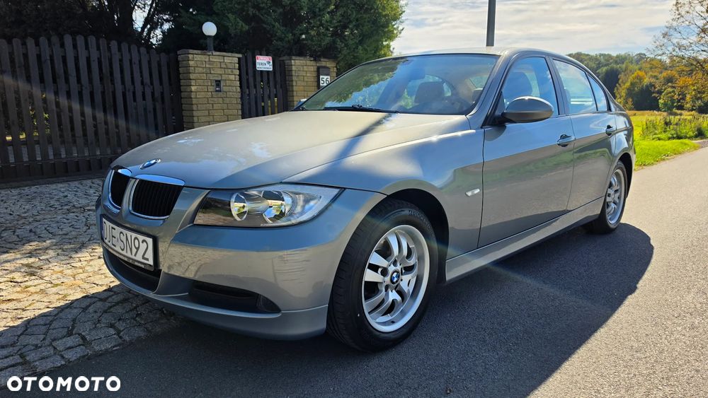 BMW Seria 3 318i - 2