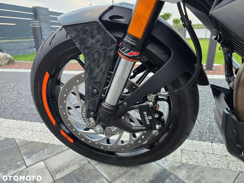 KTM Duke - 18
