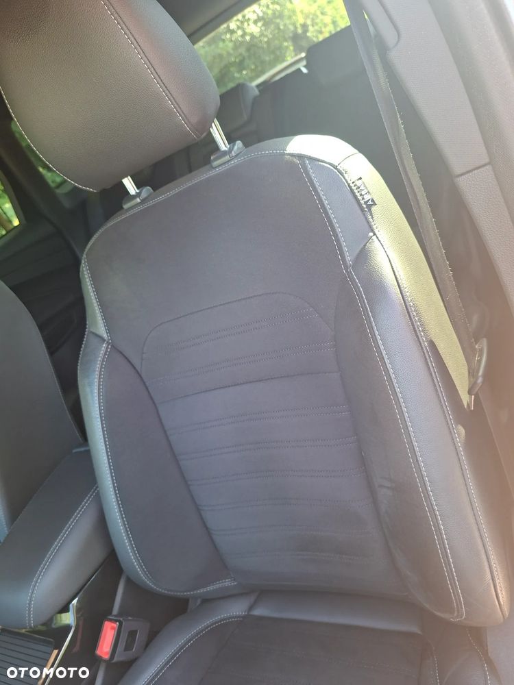 Ford Kuga 2.0 TDCi 4x4 ST-Line - 39