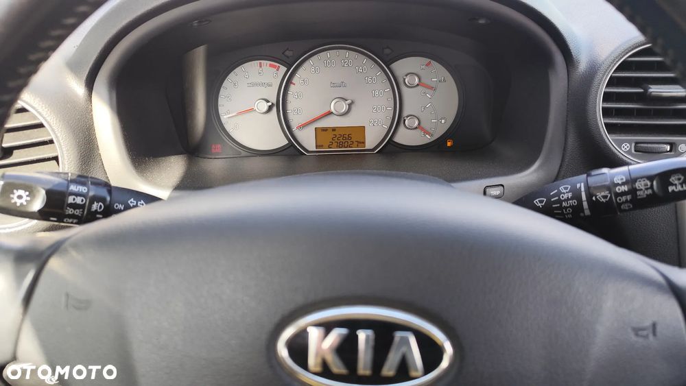 Kia Carens 2.0 CRDi Freedom 7os - 16