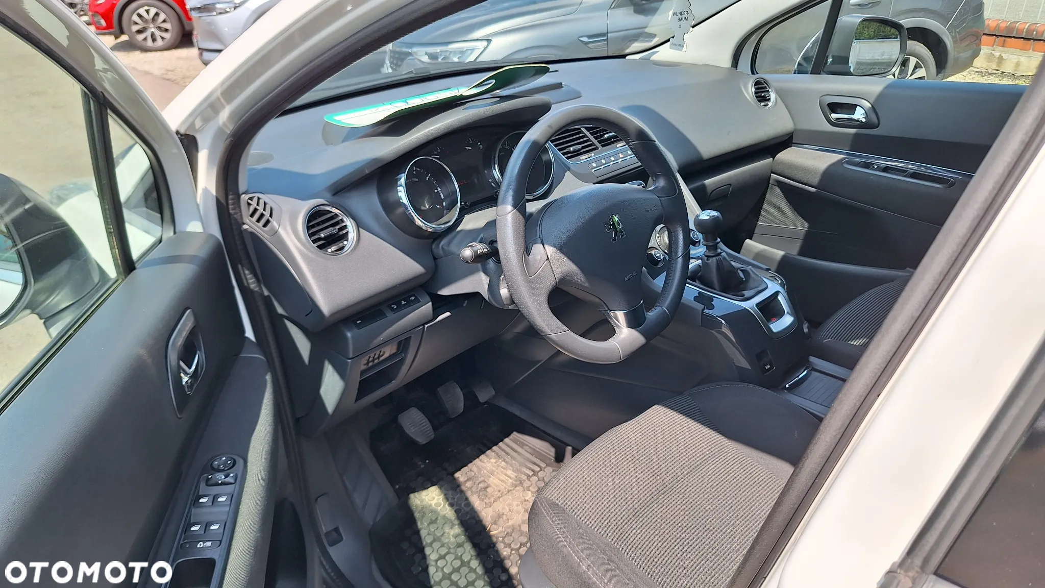 Peugeot 5008 1.6 THP Active - 8
