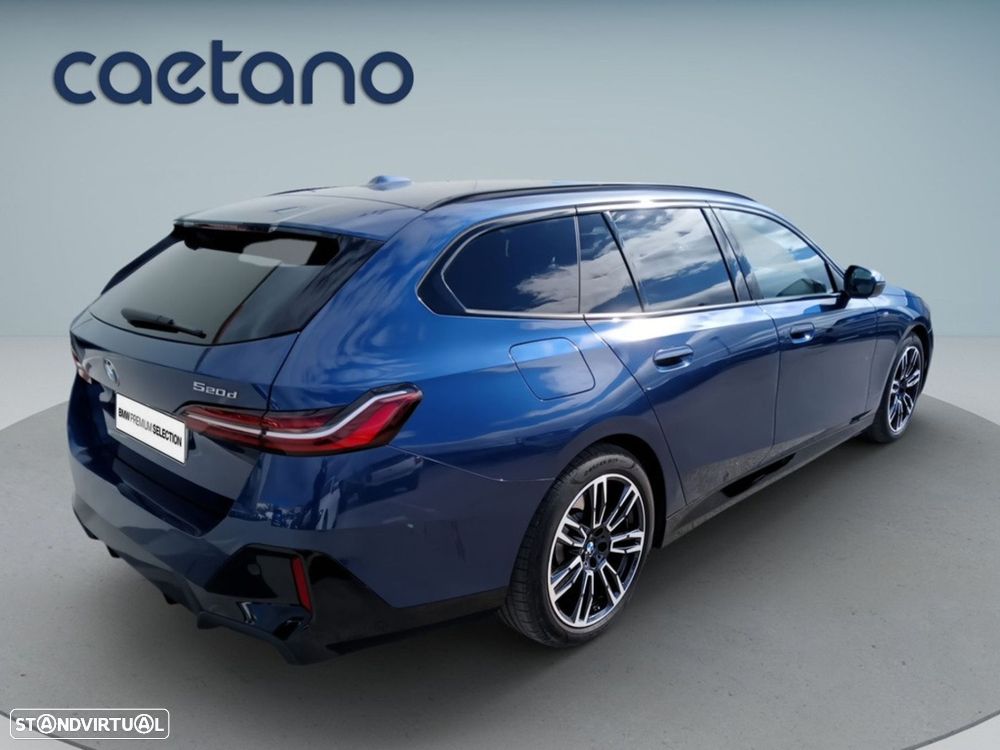 BMW 520 d Pack Desportivo M - 8