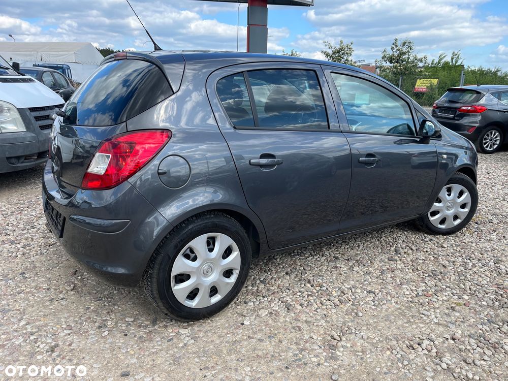 Opel Corsa 1.4 16V Satellite - 4