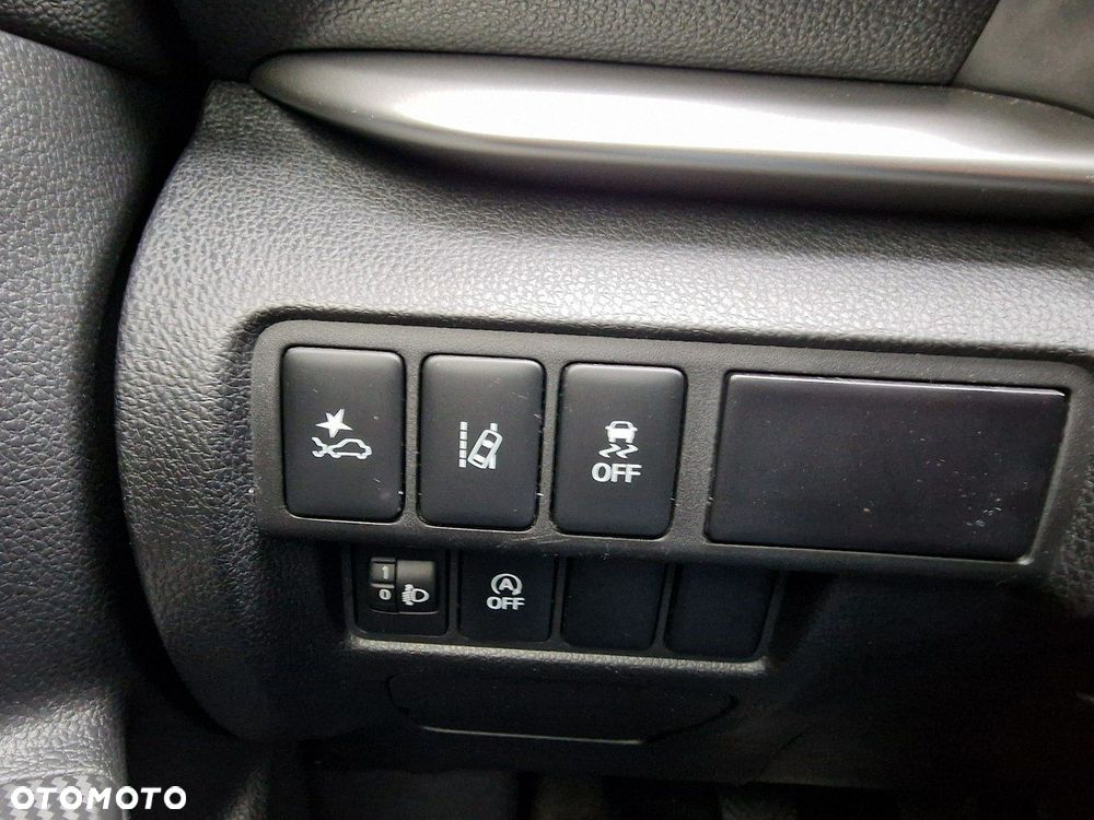 Mitsubishi Eclipse Cross 1.5 T Intense - 23