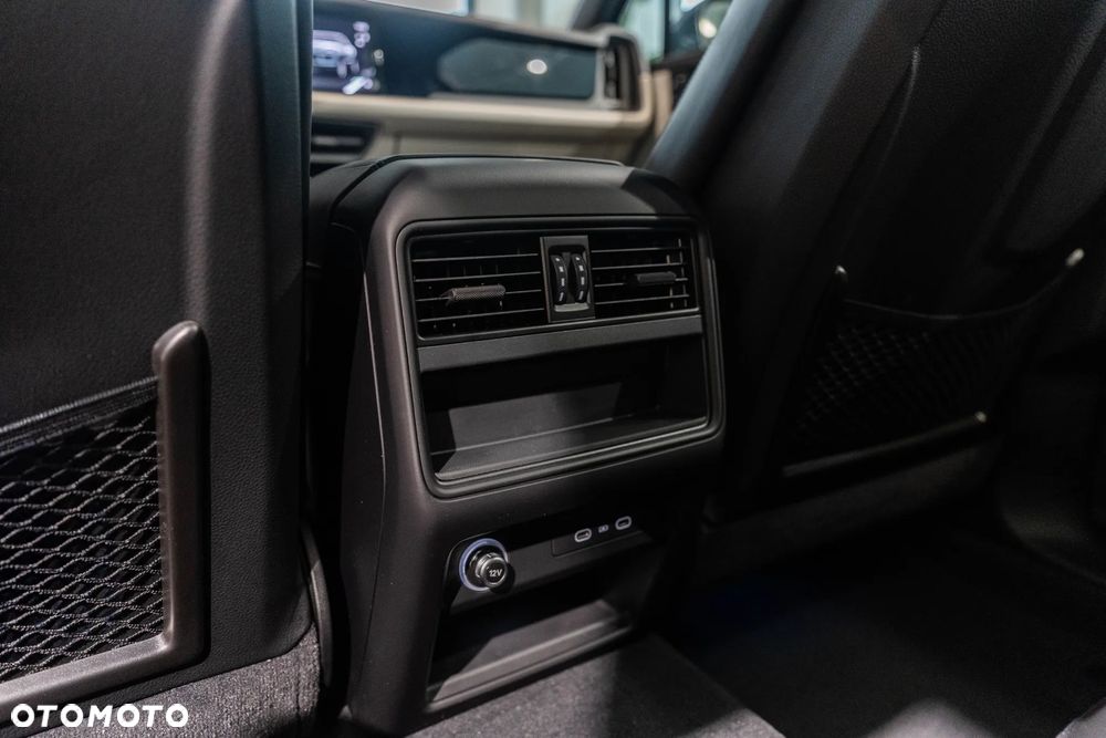 Porsche Cayenne E-Hybrid PHEV Black Edition - 31