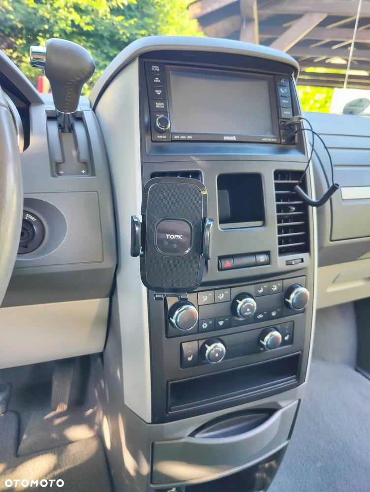 Dodge Grand Caravan - 7