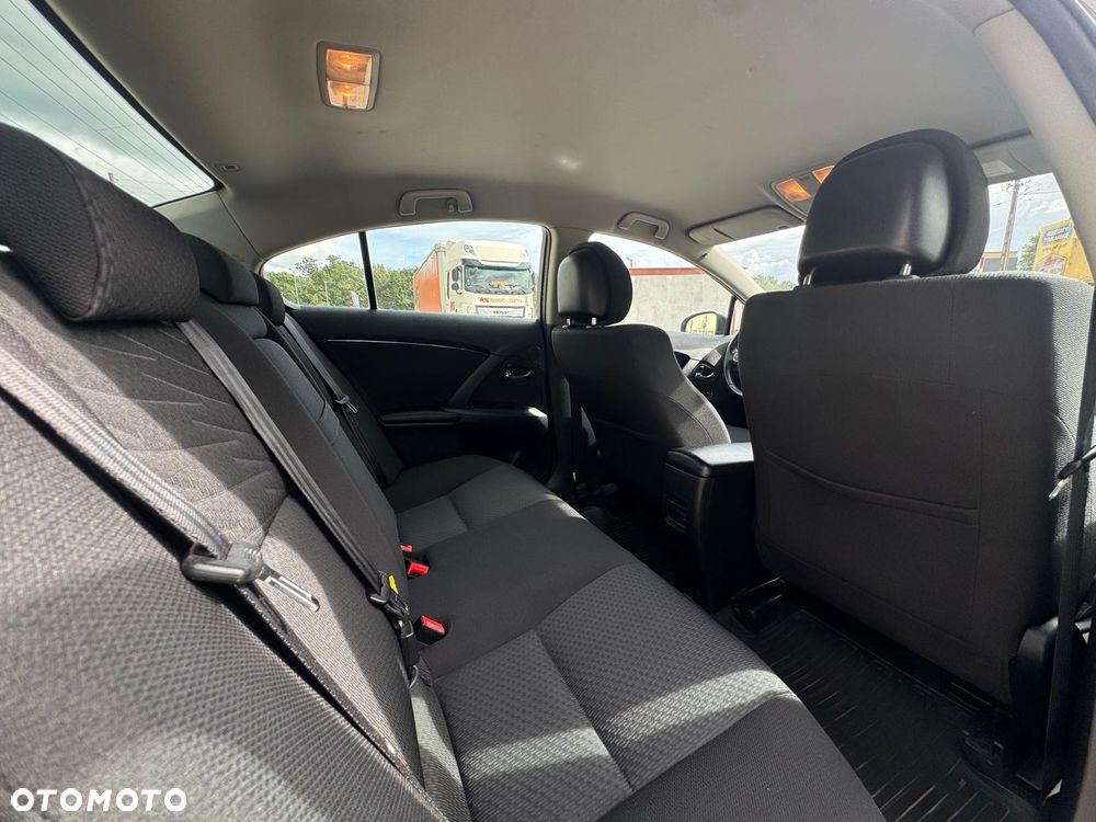 Toyota Avensis 2.0 Sol plus EU5 MS - 8