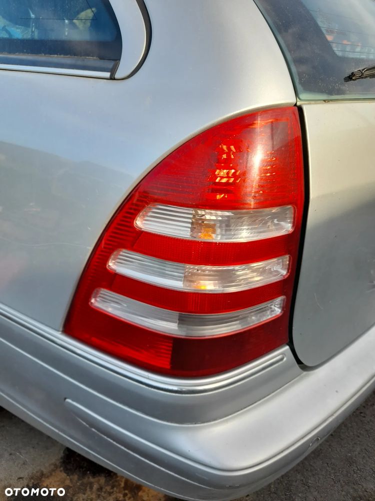 Lampa tylna tył lewa lub prawa Mercedes Klasa C W203 Kombi - 1
