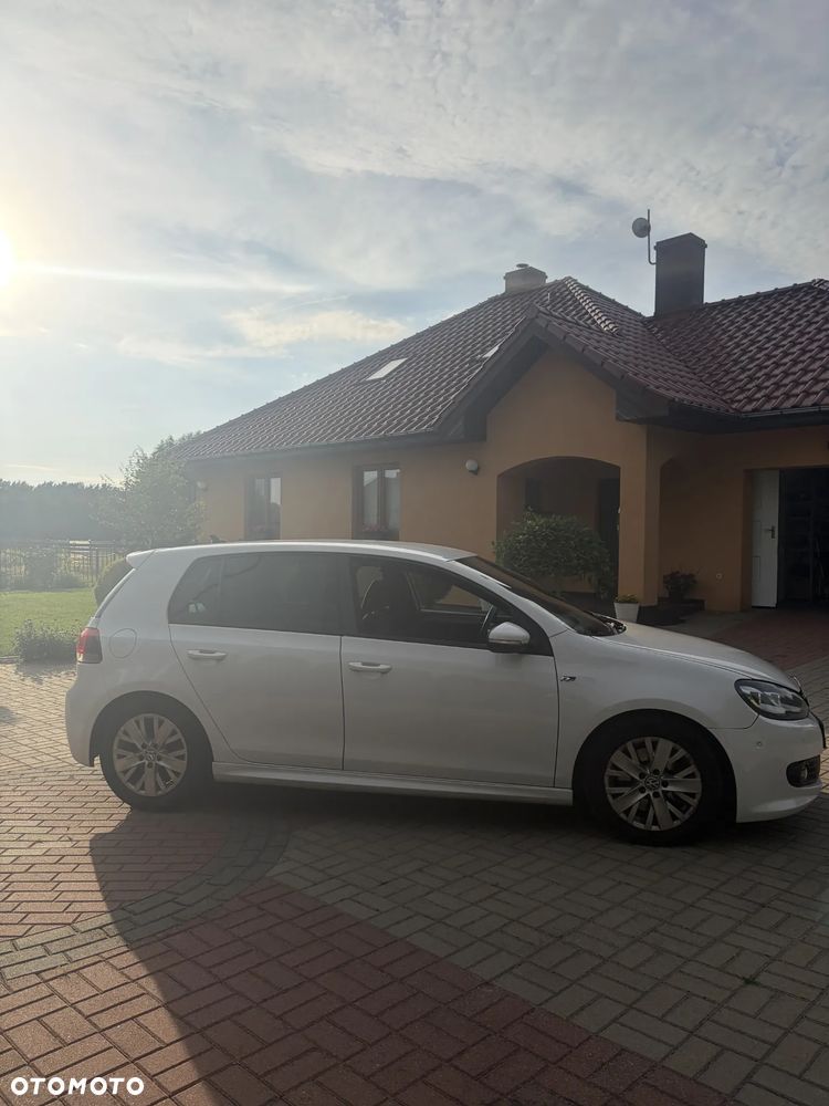 Volkswagen Golf 2010 photo 4