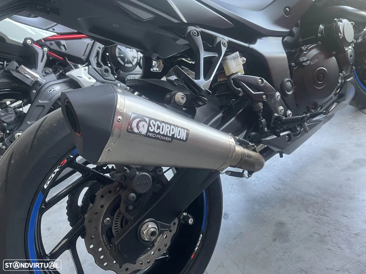 Suzuki GSX GSX 750 F - 8