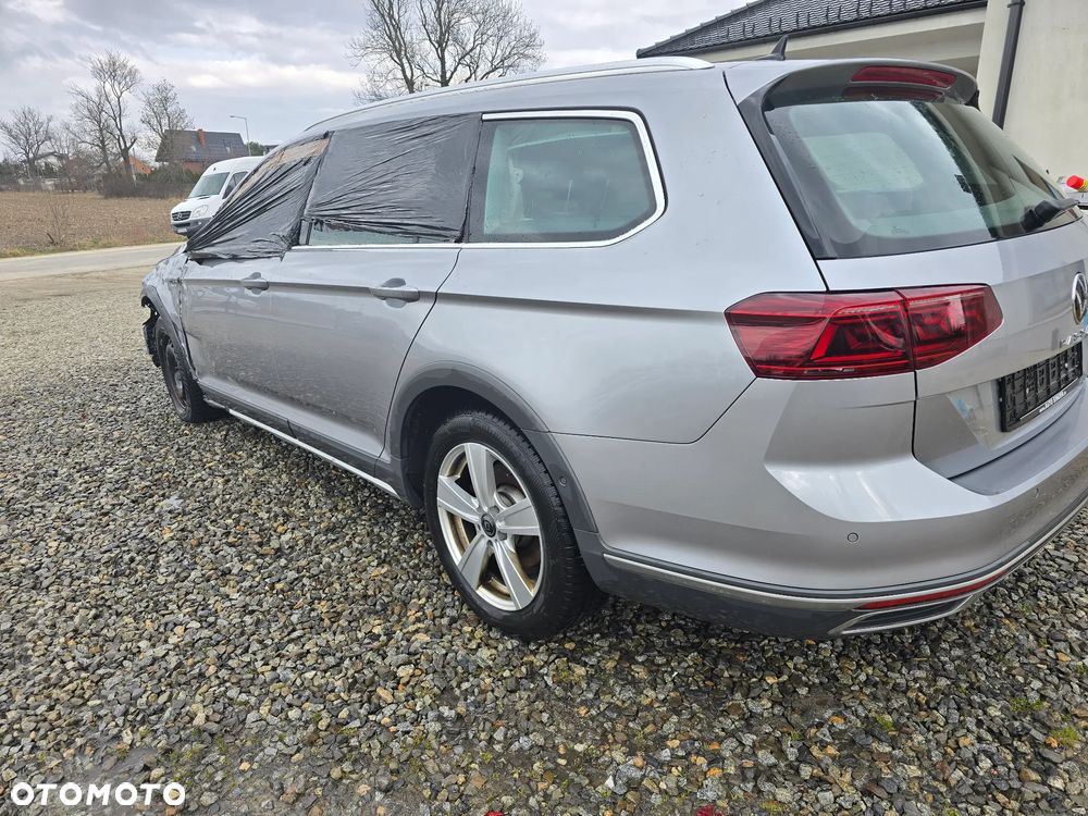Volkswagen Passat Alltrack 2.0 TDI SCR DSG 4Motion - 5