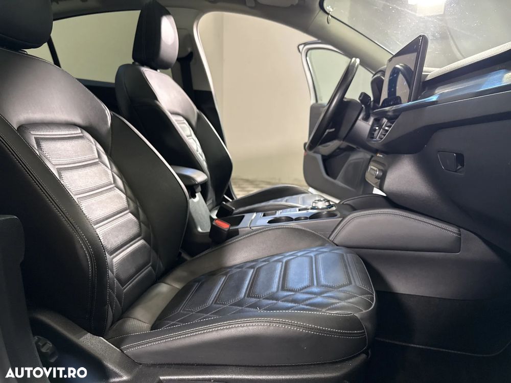 Ford Focus - 12