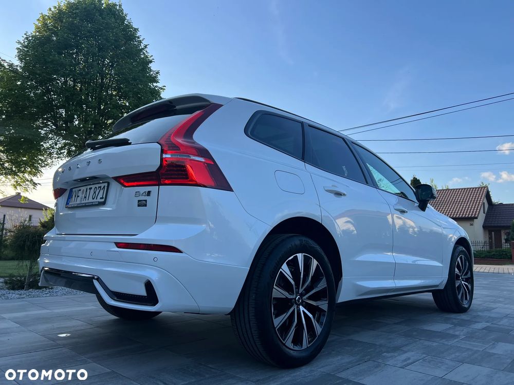 Volvo XC 60 B4 D AWD Plus Dark - 17