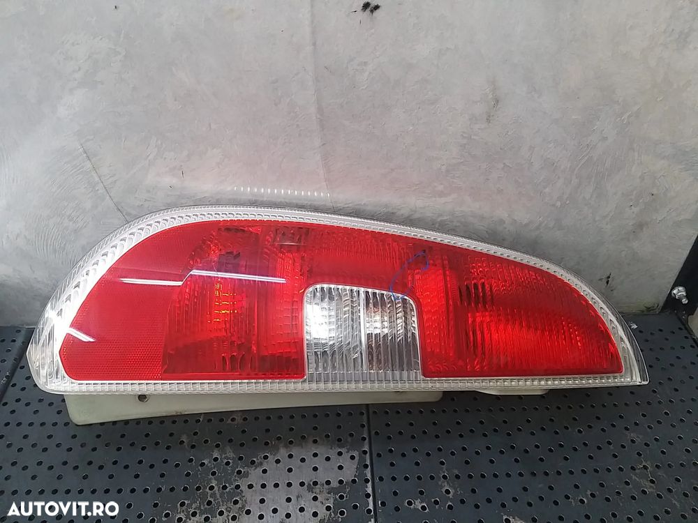 Stop tripla lampa stanga skoda roomster 5j 5j7945095 5j7945111 - 1