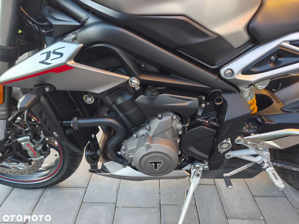 Triumph Street Triple - 25