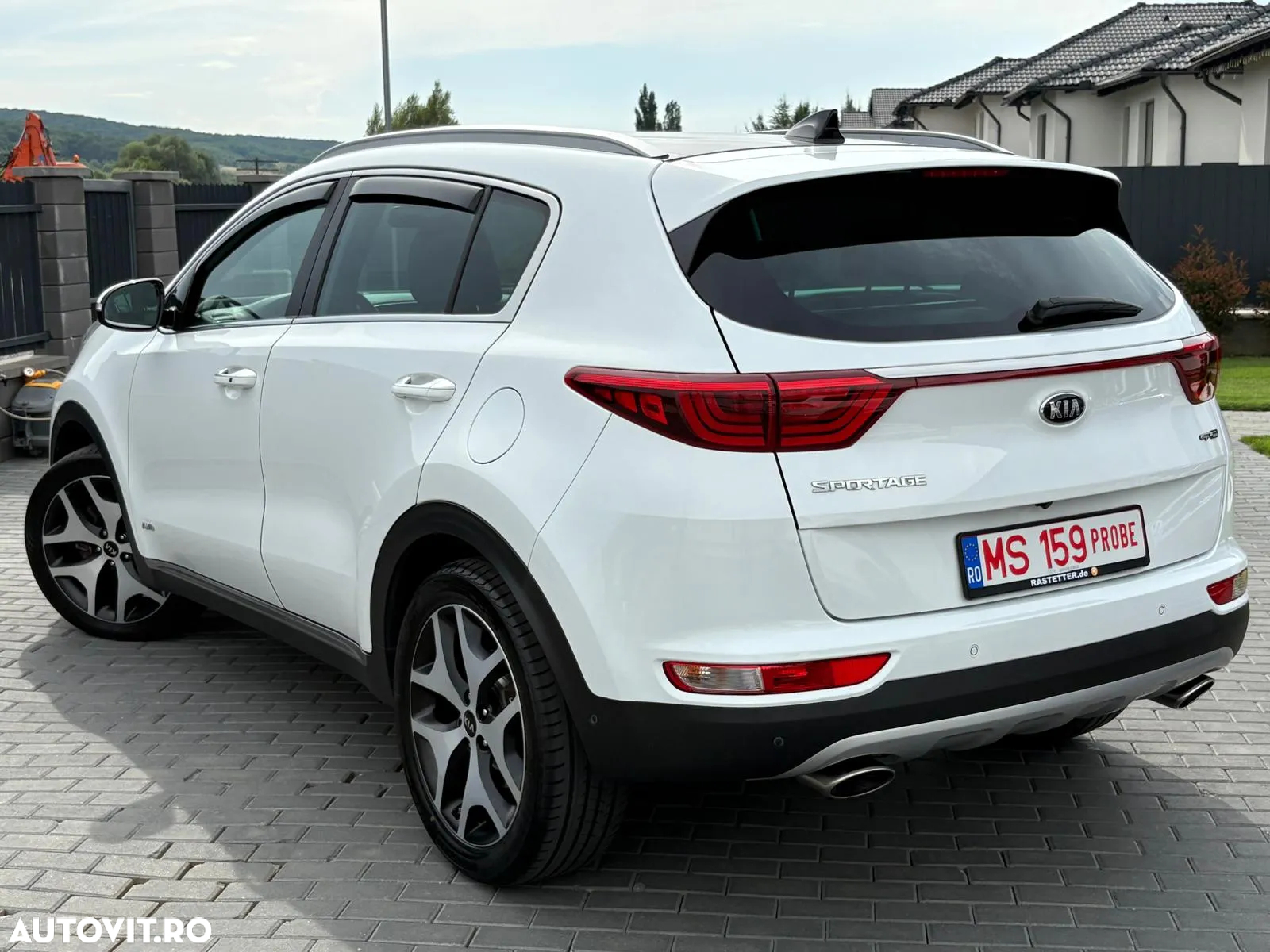 Kia Sportage 2,0 CRDI AWD Aut. GT Line - 3