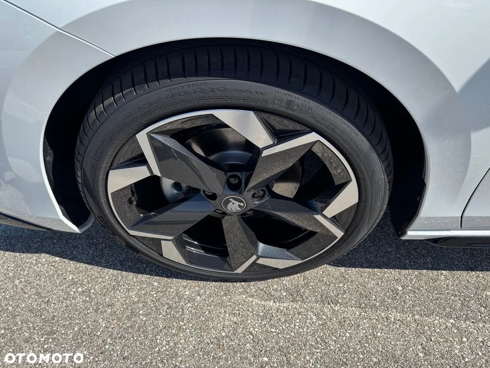 Skoda Superb 1.5 TSI L&K DSG - 18