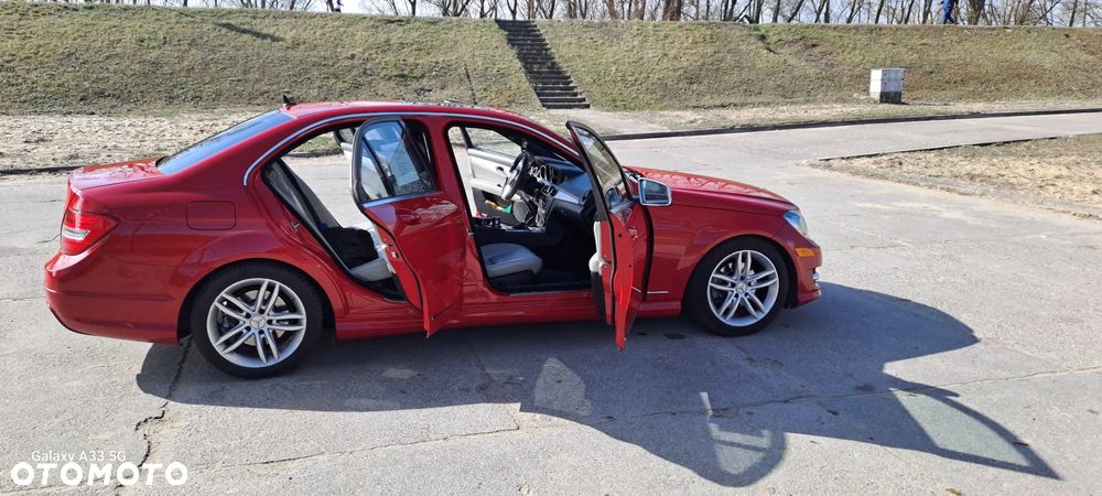 Mercedes-Benz Klasa C 250 CGI BlueEff Avantgarde - 6