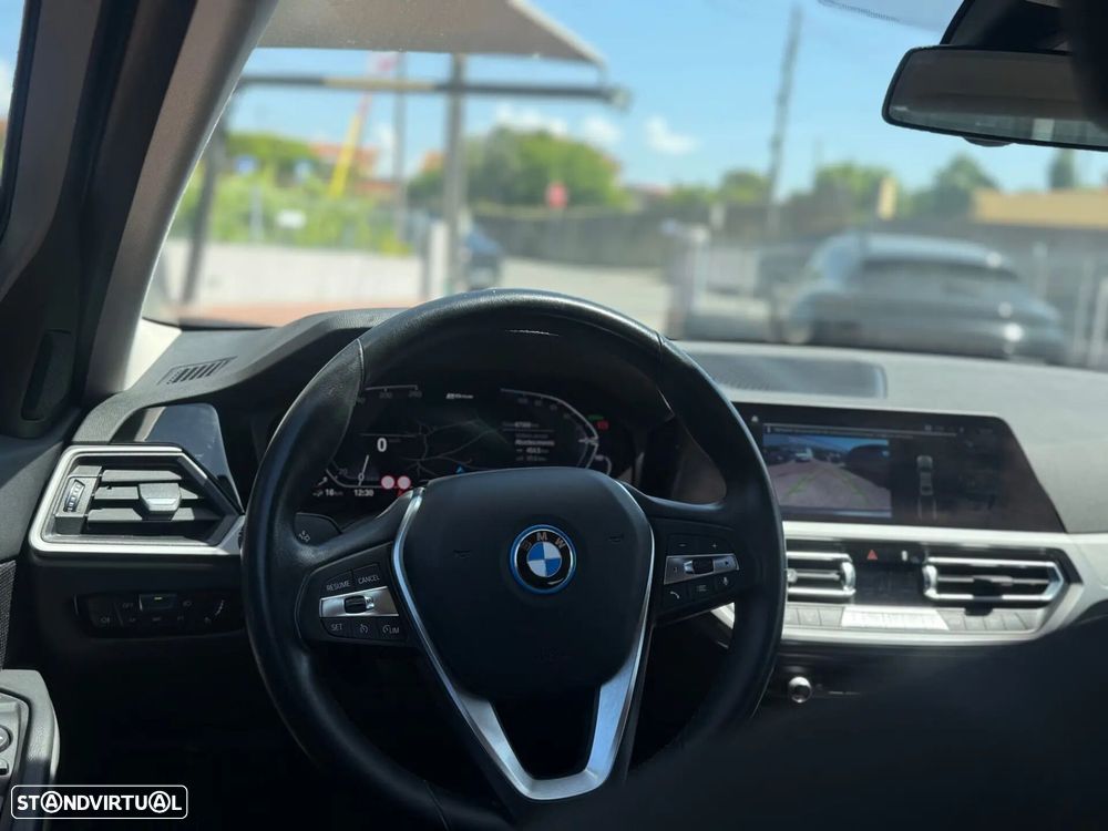 BMW 330 e Aut. Luxury Line - 16