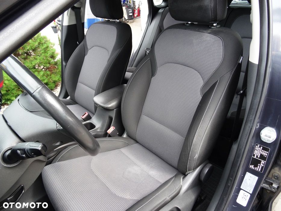 Hyundai i30 1.5 DPI Classic + - 20