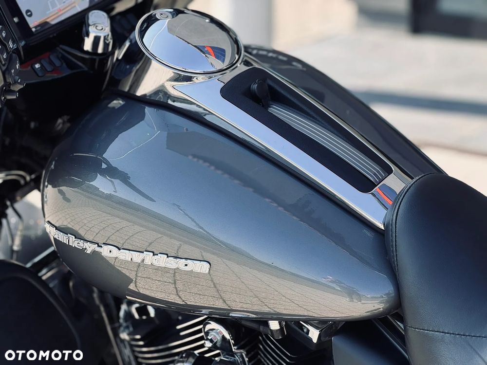 Harley-Davidson Touring Ultra Limited - 22