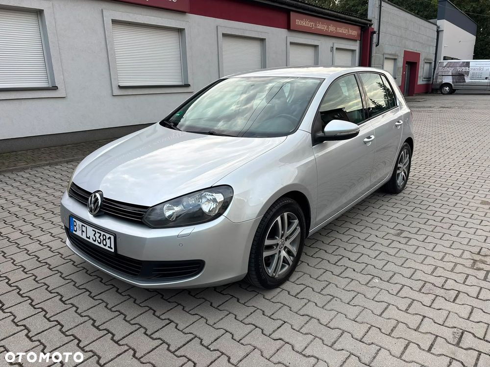 Volkswagen Golf - 1