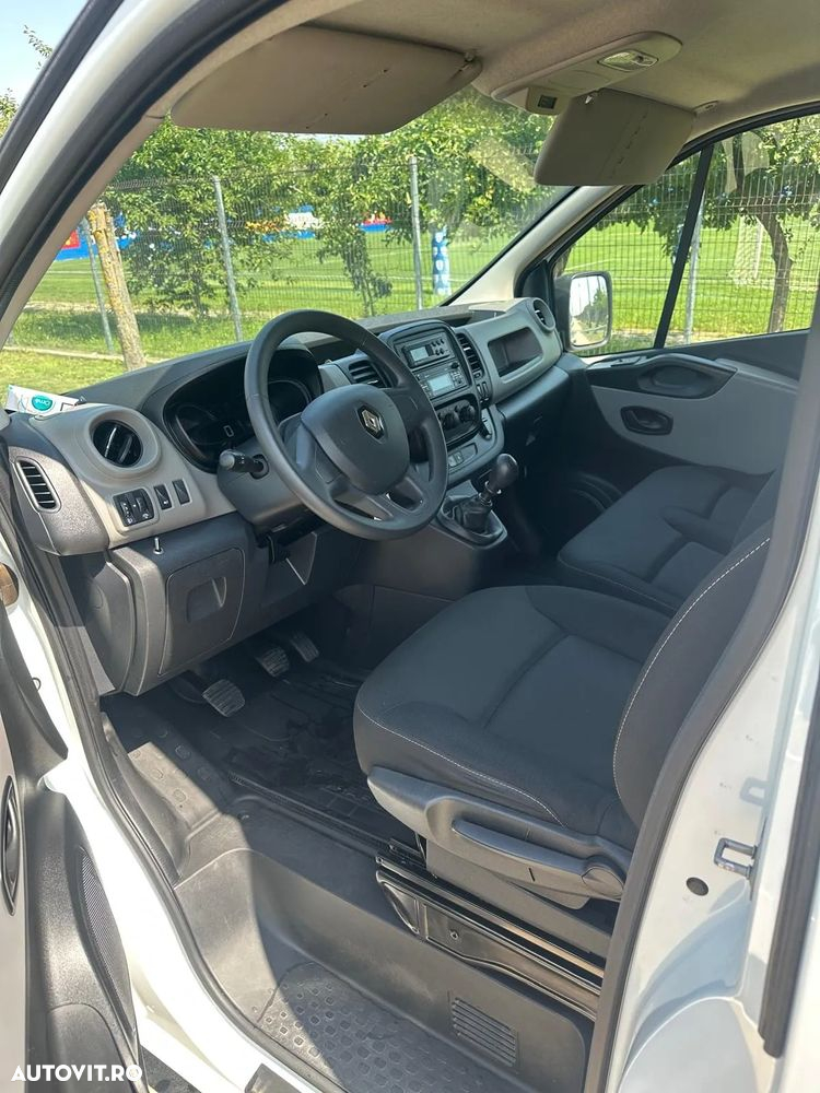 Renault TRAFIC - 9