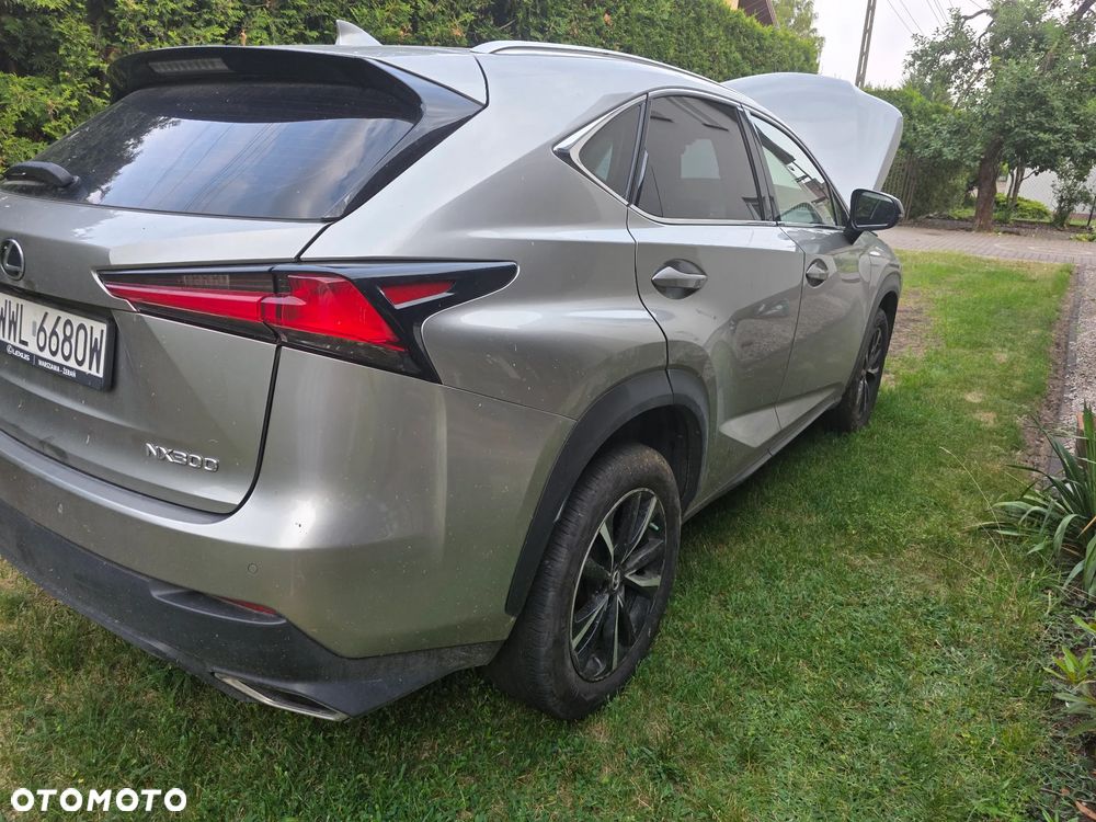 Lexus NX 300 Business Edition AWD - 3