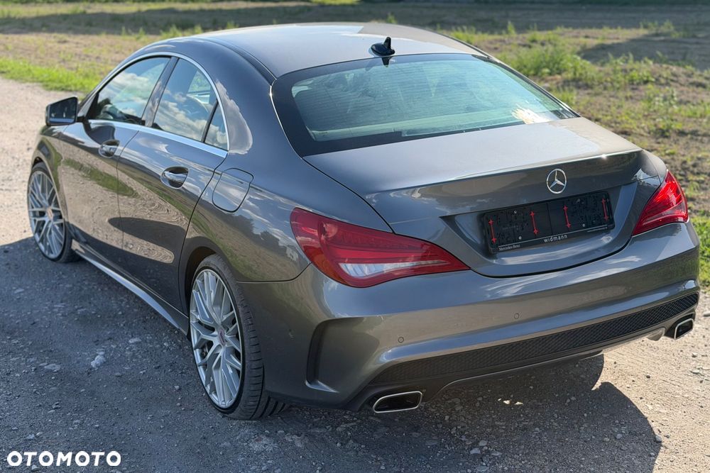 Mercedes-Benz CLA 180 7G-DCT AMG Line - 22