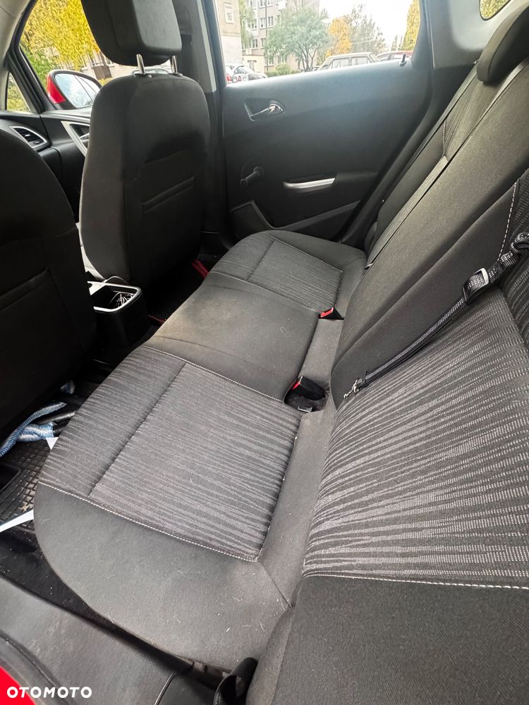 Opel Astra 1.4 Enjoy - 13