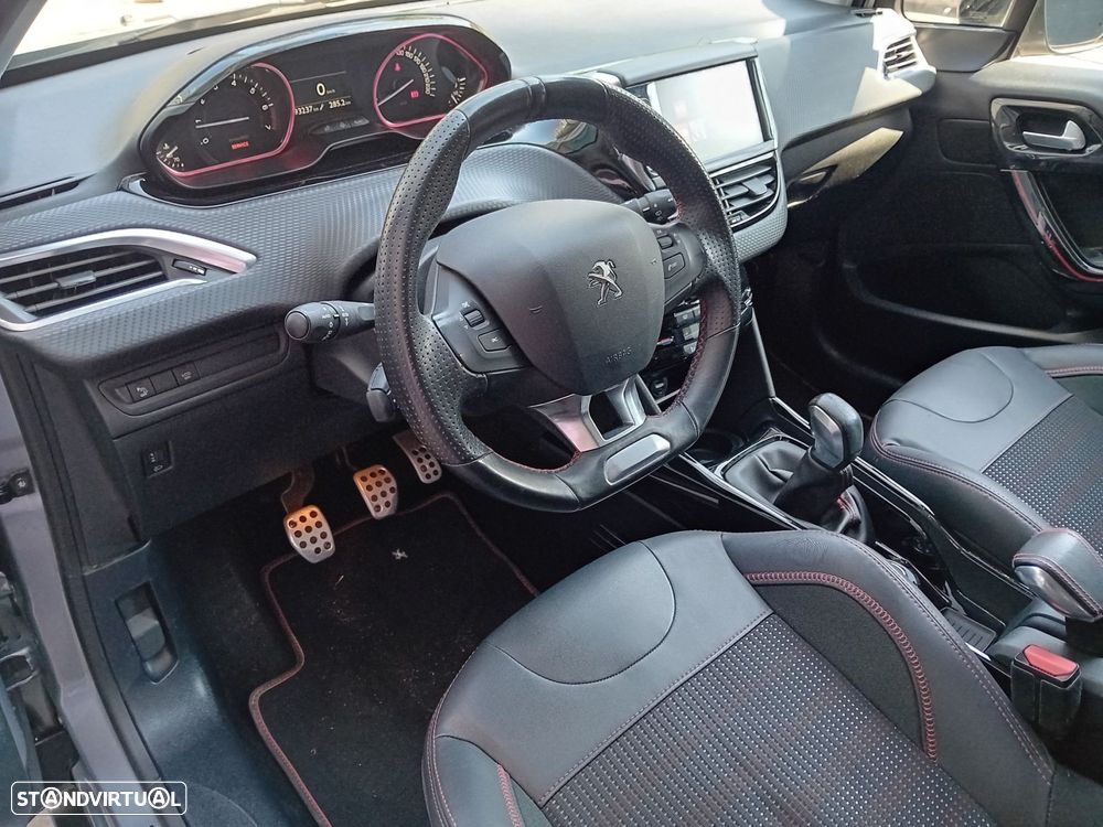 Peugeot 2008 1.2 PureTech GT Line - 17