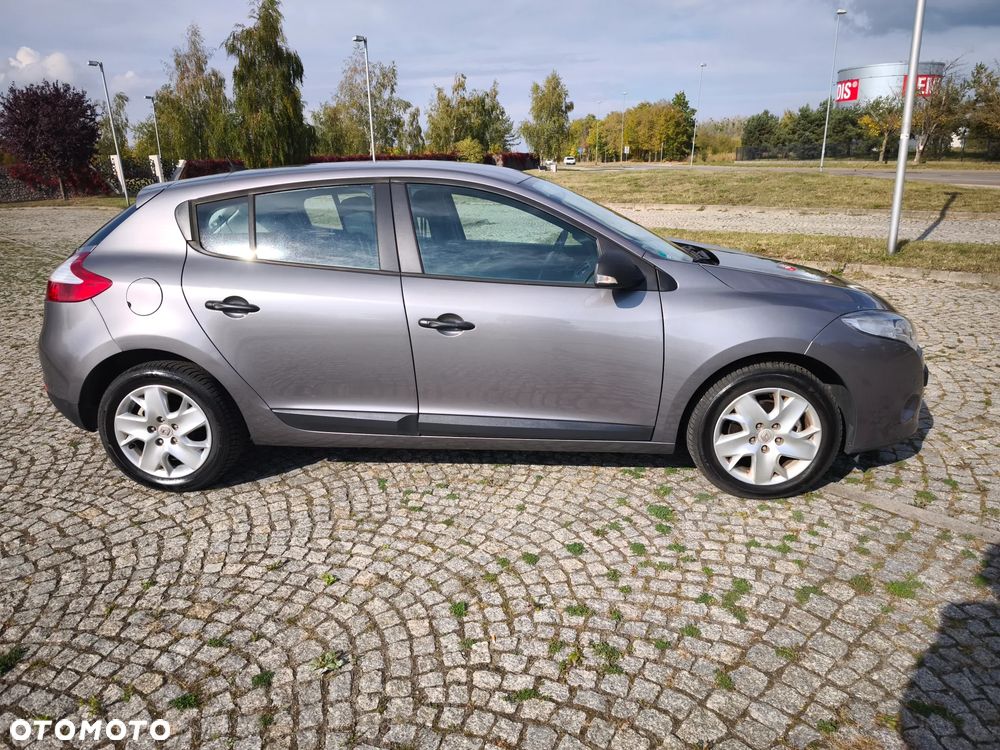 Renault Megane 2012 photo 3