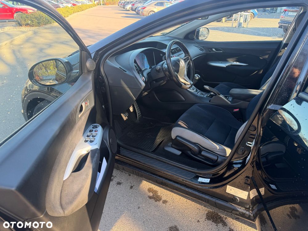 Honda Civic 1.8i-VTEC Sport - 9