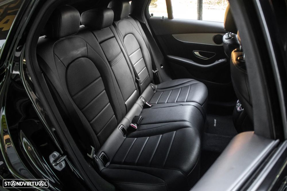 Mercedes-Benz GLC 250 d 4Matic 9G-TRONIC AMG Line - 34