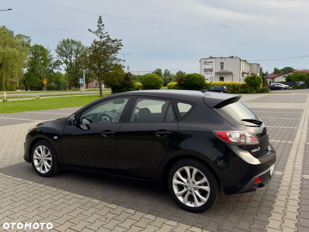 Mazda 3 1.6 Exclusive + - 9
