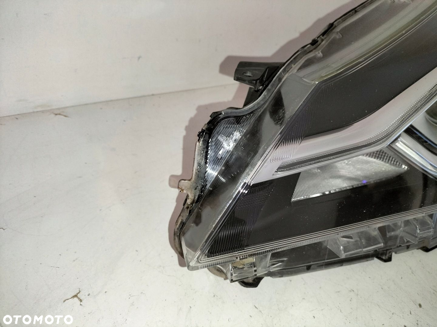 Lampa przednia reflektor lewa TOYOTA YARIS III LIFT IV 17- LED - 4