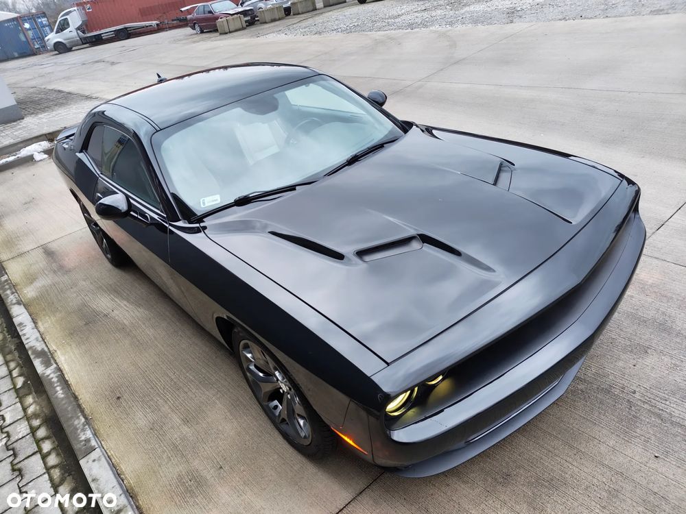 Dodge Challenger - 18