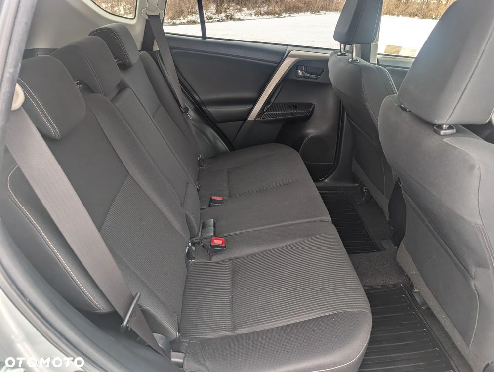 Toyota RAV4 2.0 D-4D Premium - 28