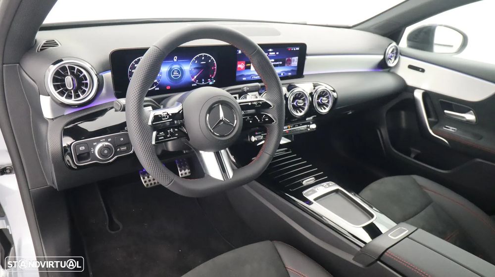 Mercedes-Benz A 180 d AMG Line Aut. - 24