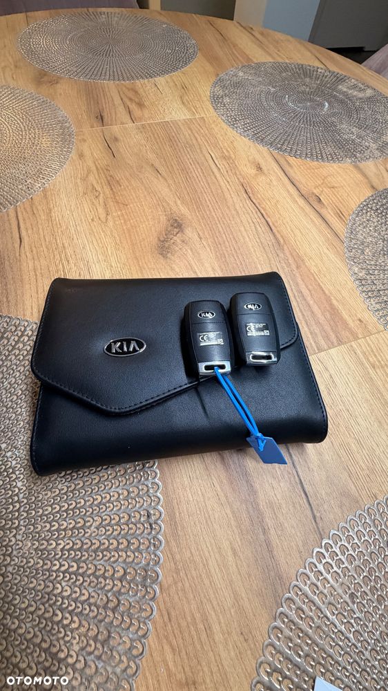 Kia Rio 1.2 L - 5