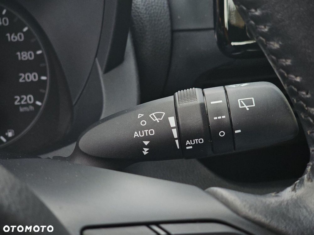 Toyota Yaris Hybrid 1.5 Comfort - 21