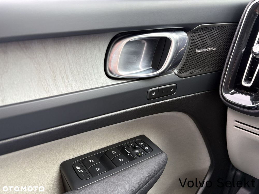 Volvo XC 40 - 18
