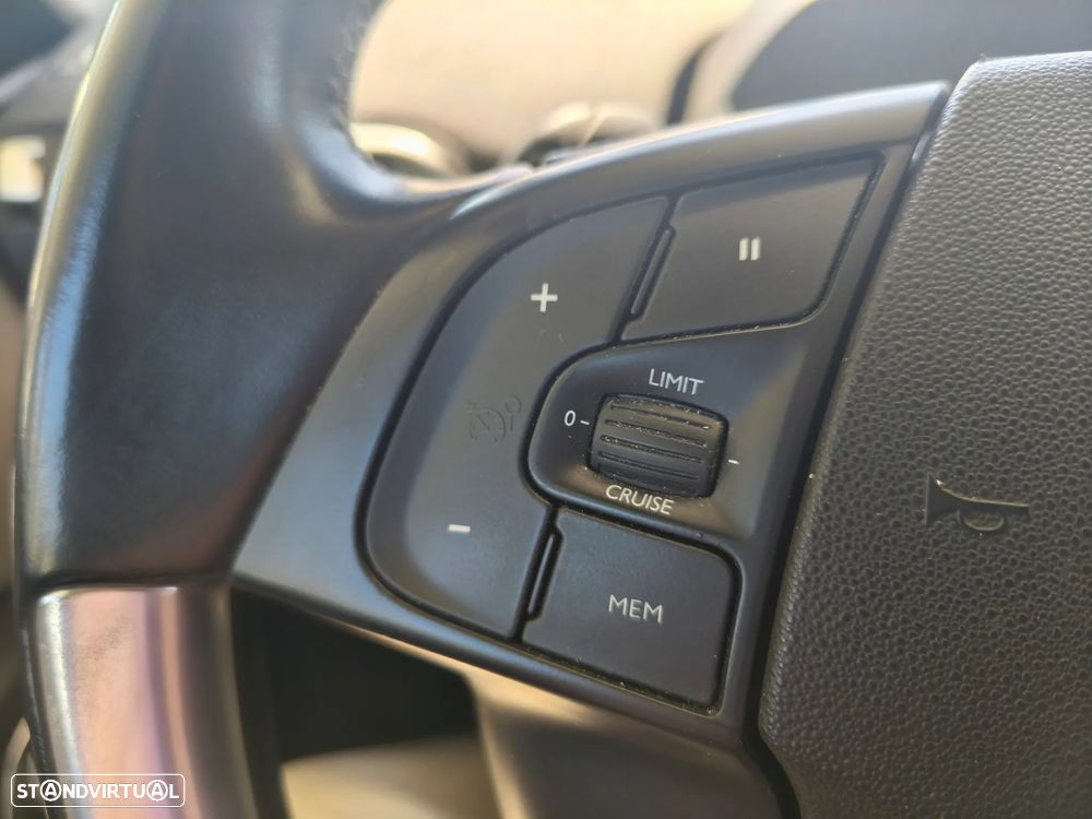 Citroën Grand C4 Spacetourer BlueHDi 130 Stop&Start EAT8 SHINE PACK - 17