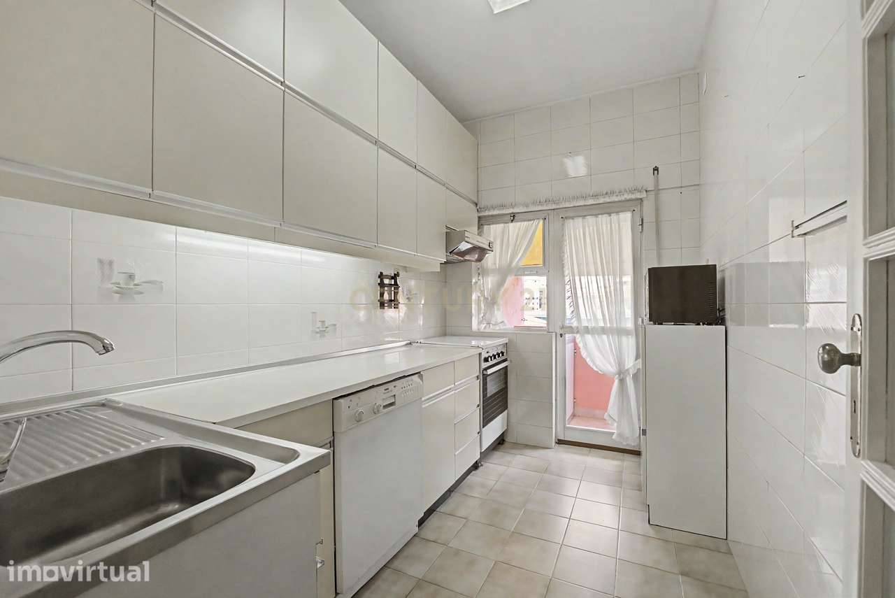 Apartamento T1 para Arrendamento, com 2 casas de banho no Bonfim, Port - Grande imagem: 2/24