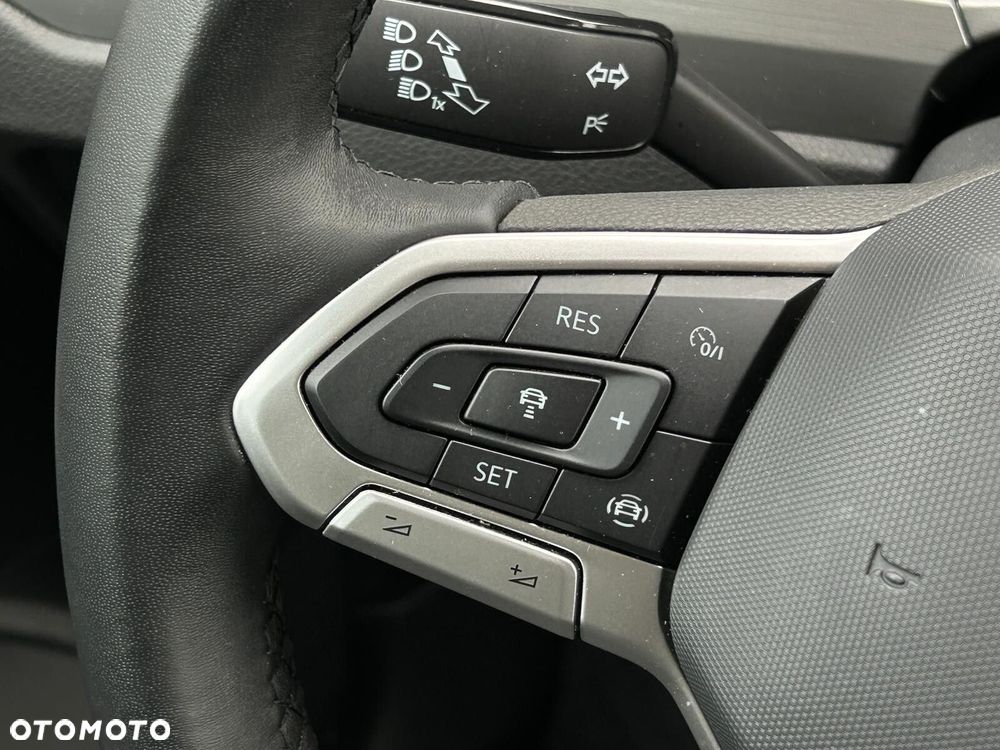 Volkswagen Touran 1.5 TSI EVO Comfortline DSG - 23