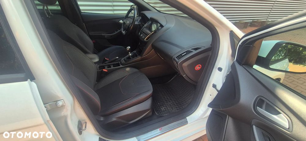 Ford Focus 1.5 EcoBoost ST-Line ASS - 24