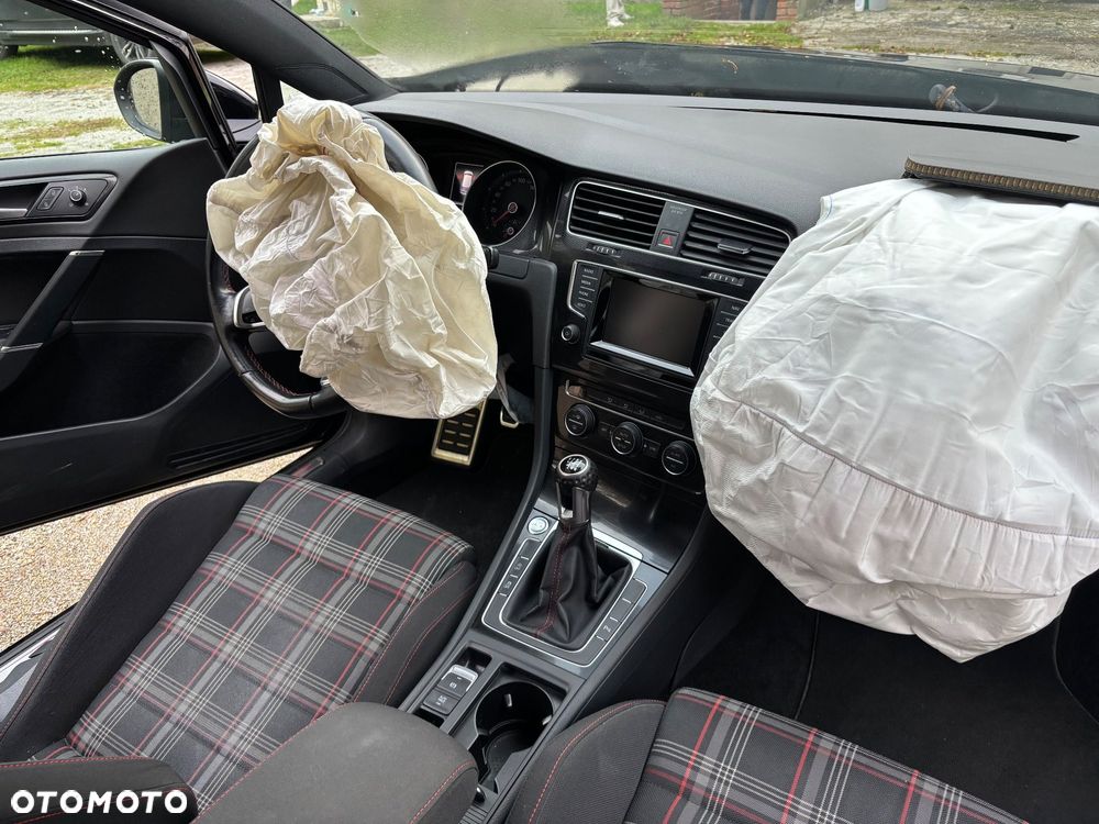 Volkswagen Golf VII 2.0 TSI BMT GTI - 14